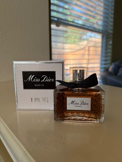 Miss Dior essence