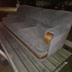 Broyhill Couch Nice Shape 