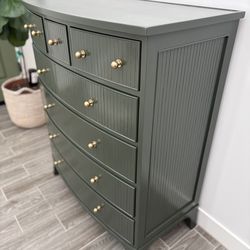 Elegant Deep Green Curved Dresser – Fully Refinished