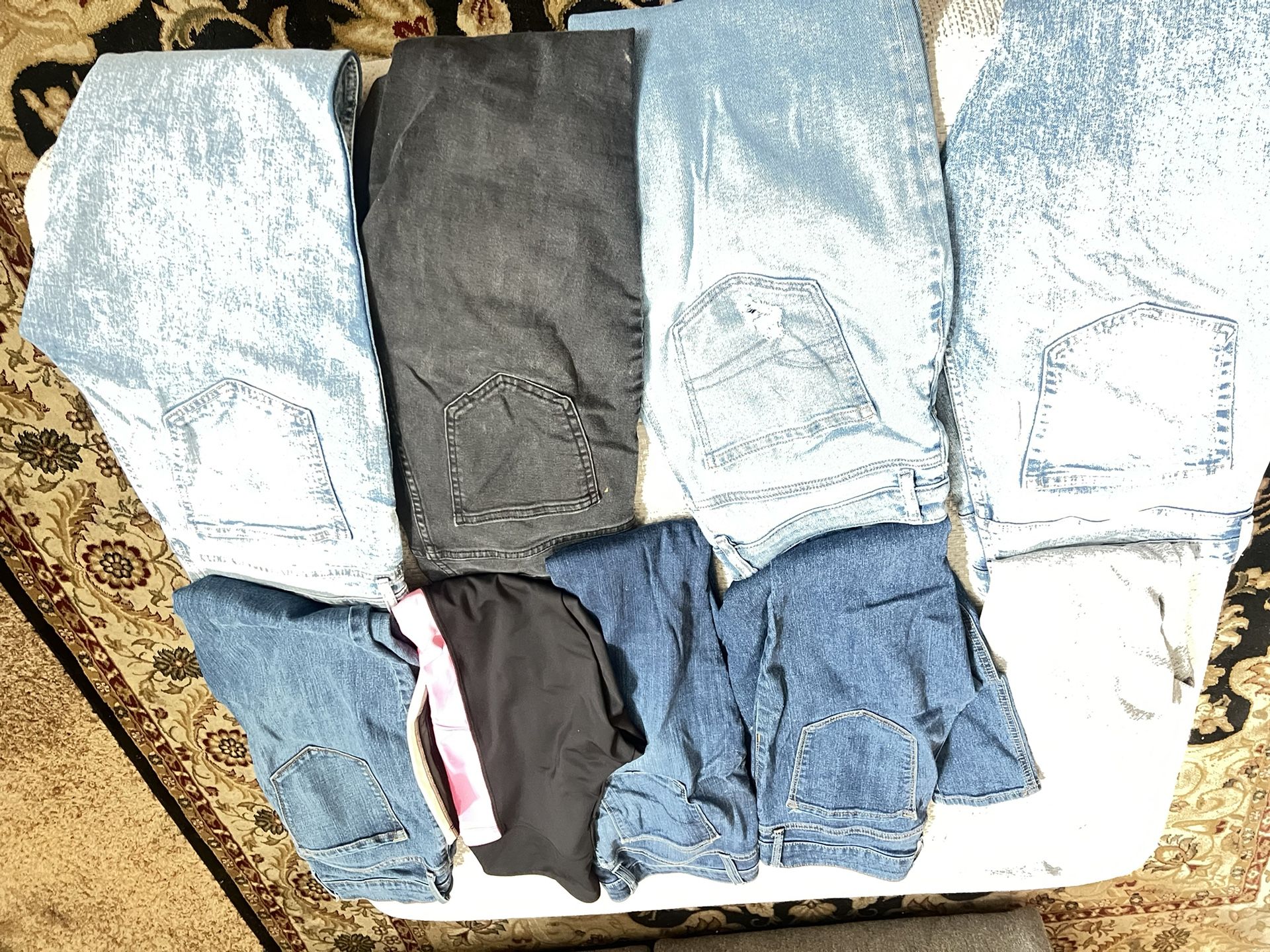 Pantalones Para Mujer Talla 6 , $10 Cada Uno 