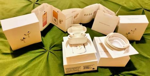 AirPods