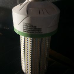 16 New Screw In Led Light Bulbs 