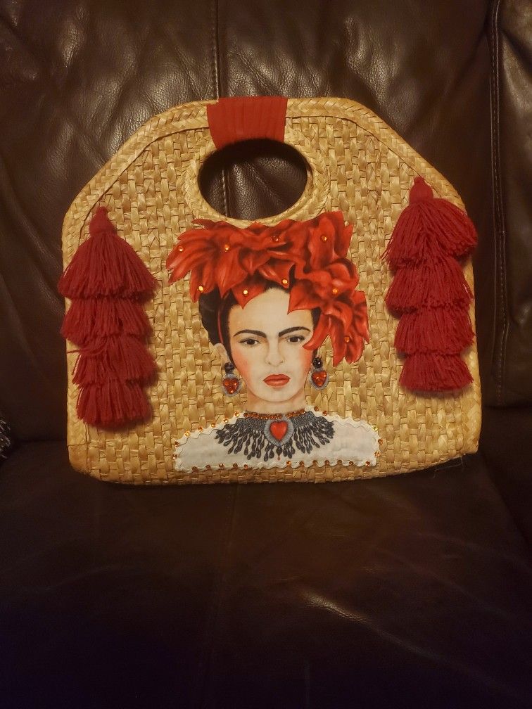 Gorgeous FRIDA KHALO bag With Real swarovski crystals ‼️