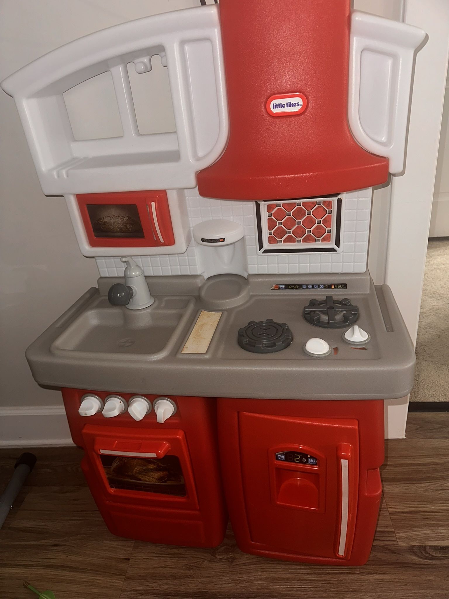 Play Kitchen