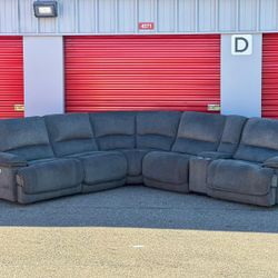 LIKE NEW ASHLEY FURNITURE POWERED RECLINER SECTIONAL COUCH - DELIVERY AVAILABLE 🚚