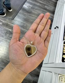 10k Pendant