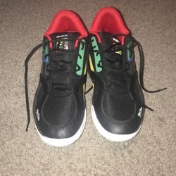 TRC Blaze Court Black Fives Basketball Shoes