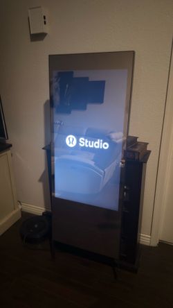 Lululemon Studio mirror