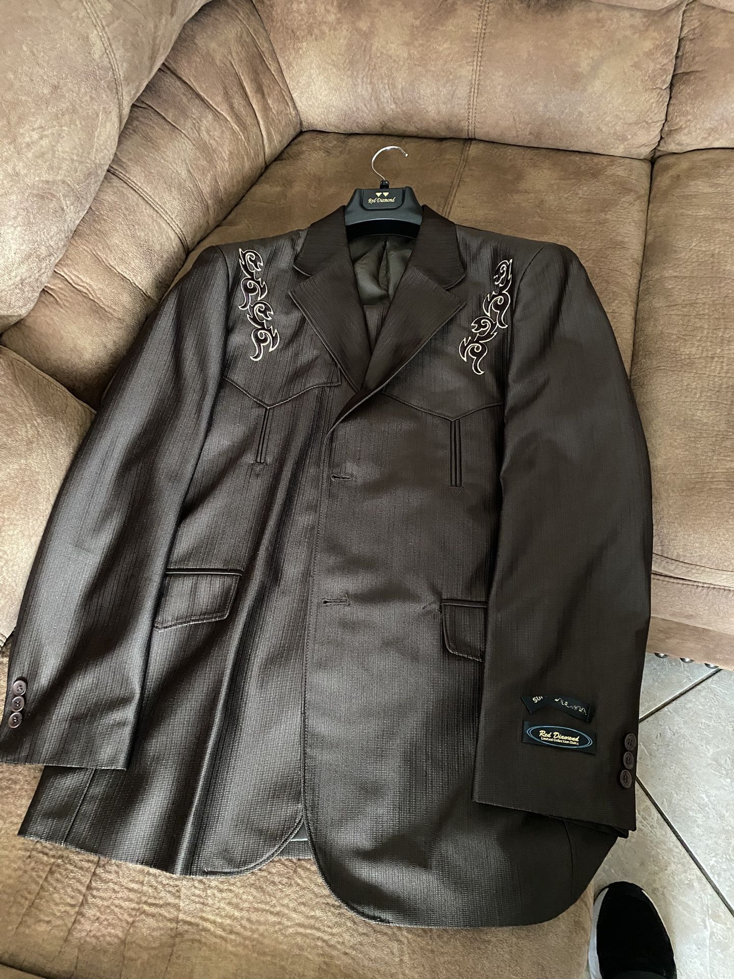 Traje Vaquero Red Diamond  Talla 34 Con Camisa Wrangler