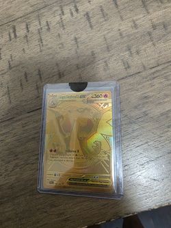 Gold charizard