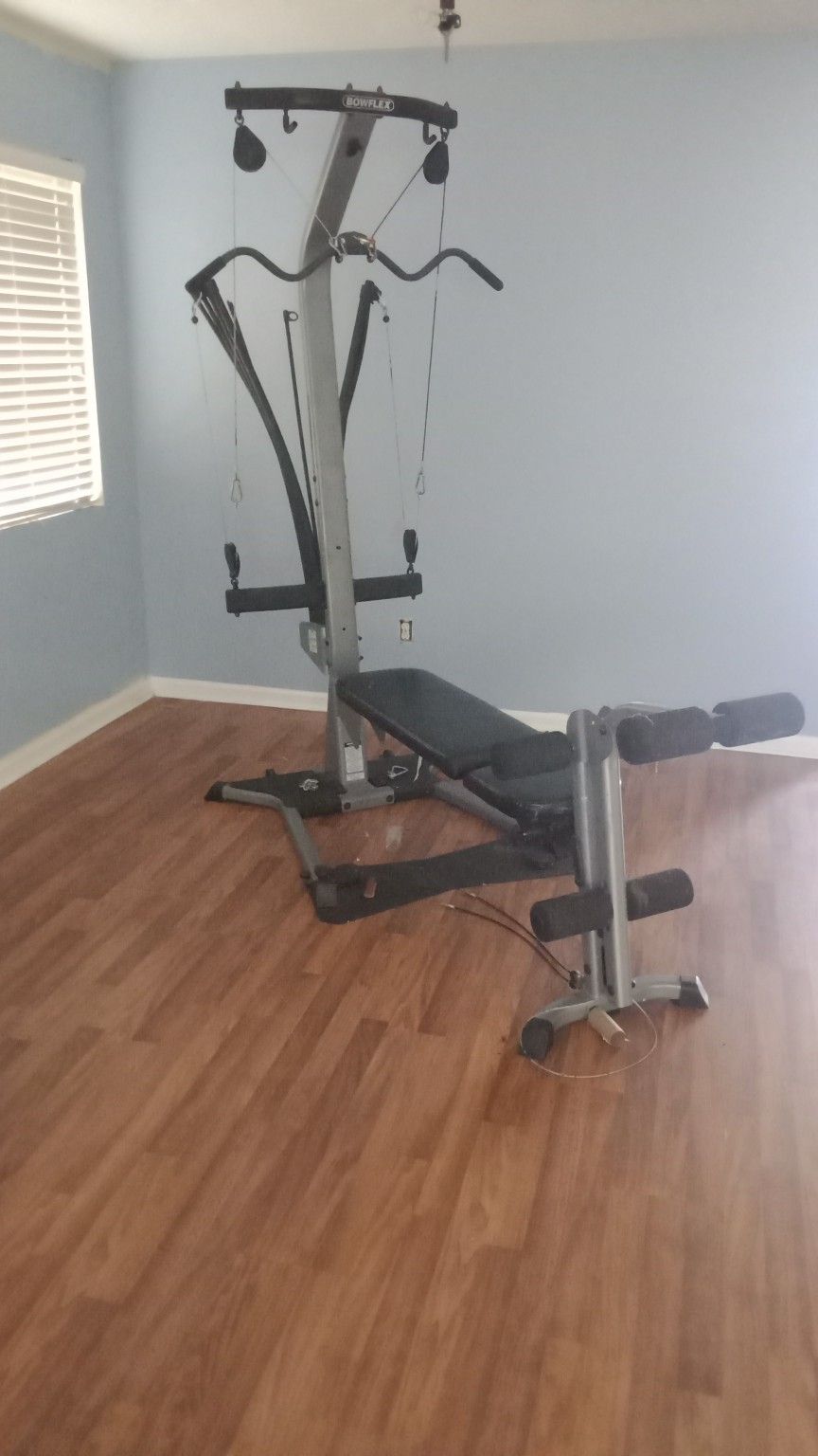 Bow Flex Cable/Pullie Style Bench