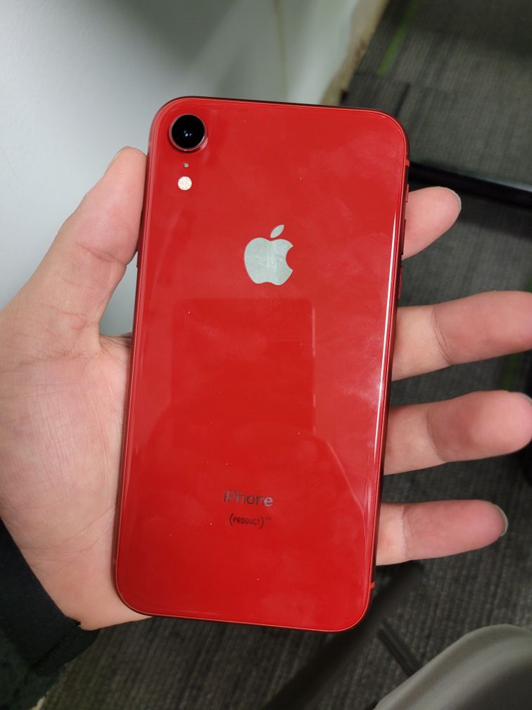 IPhone xr red 64 gb