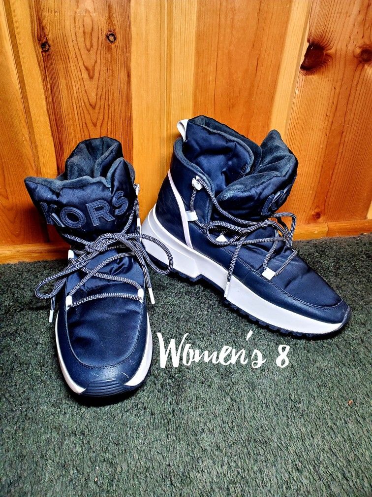 Michael Kors Leather Cold Weather Winter Boots Women