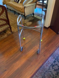 Folding Walker with Wheels – Lightweight & Adjustable