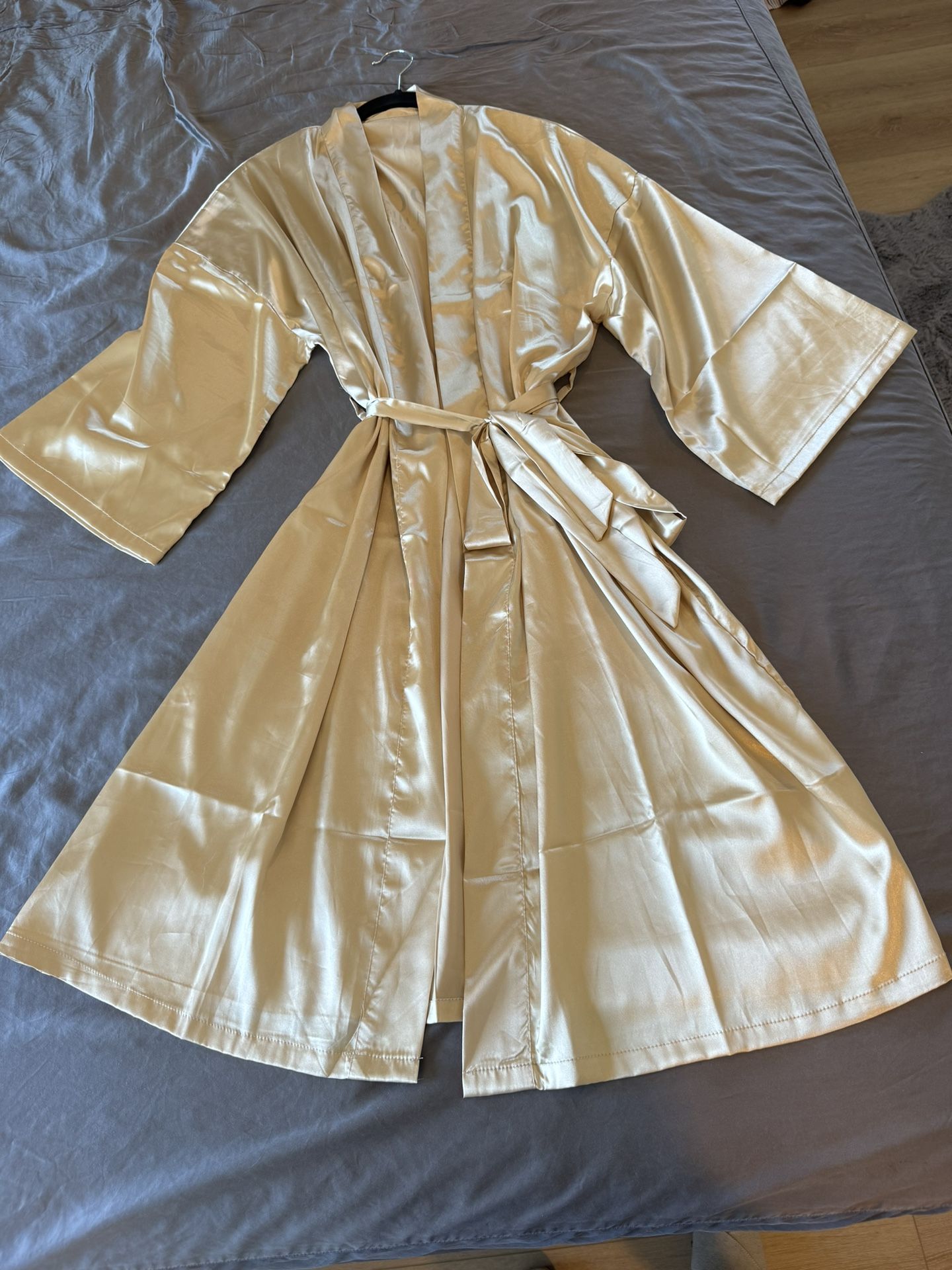 Carolina Herrera Gold Silk Robe New
