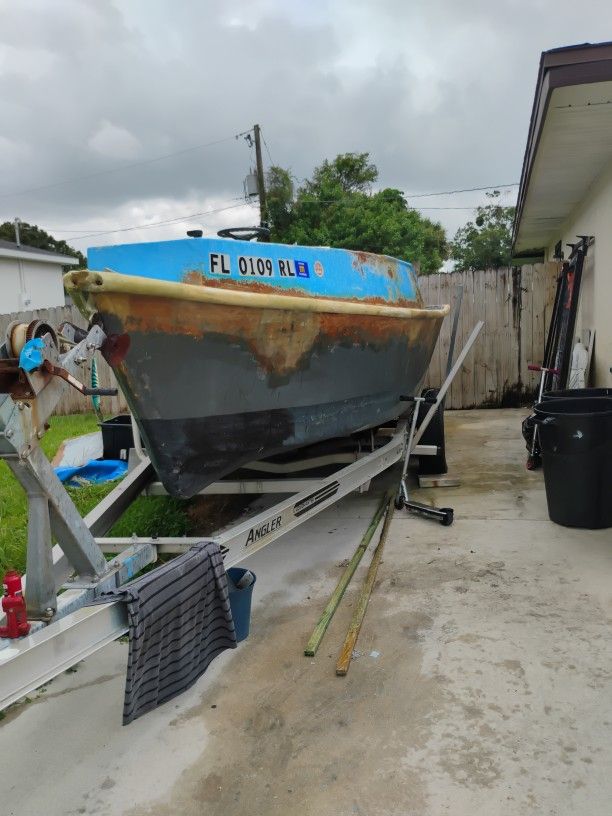 20ft. Flat Bottom Boat