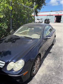 Mercedes Benz 2009 CLK 350 for parts
