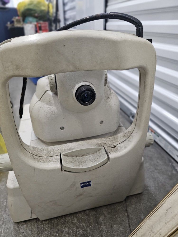 Carl Zeiss Stratus OCT Model 3000