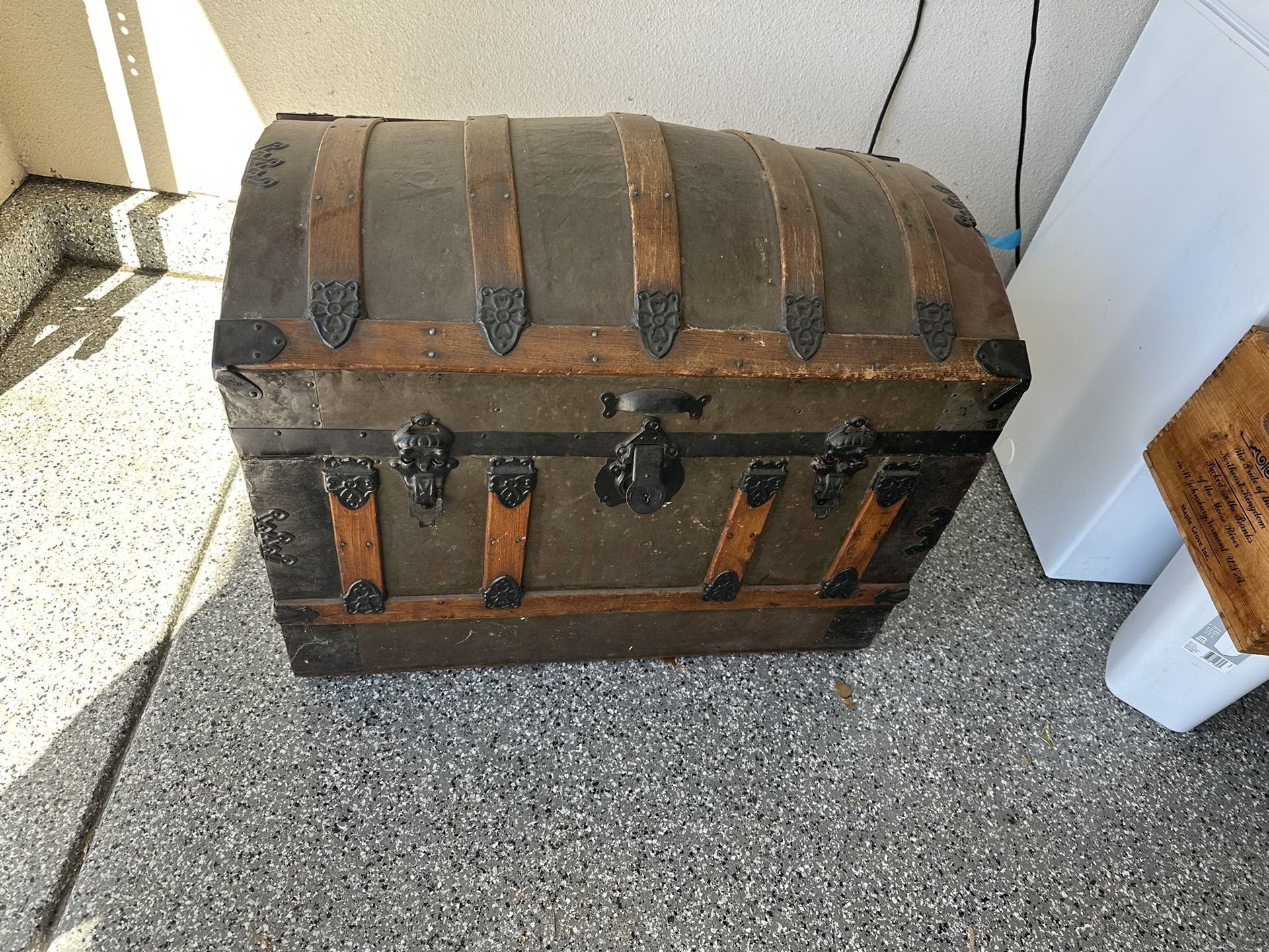 Antique Dome-Top Trunk – Late 1800s/Early 1900s – Original Hardware
