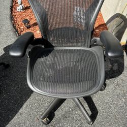 herman miller aeron chair