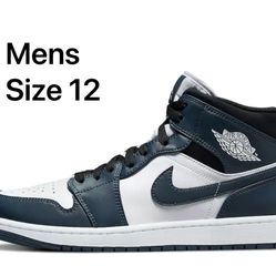 Air Jordan 1 mid Armory Navy Mens size 12
