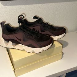Nike RYZ 365 Sneakers