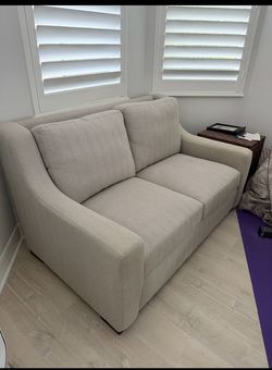 Bernhardt Love Seat