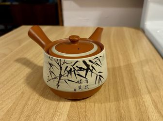 Japanese tea pot