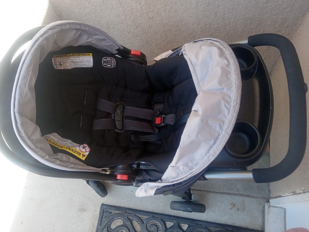 Graco Snugride30LX Car seat And Stroller 
