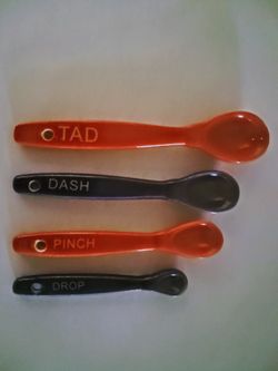 Temp-tations Fun Sized Ceramic Measuring Spoons