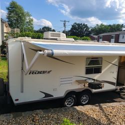 2009 Hybrid Rockwood By Forest River 23ss 