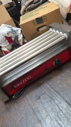 Hot dog roller