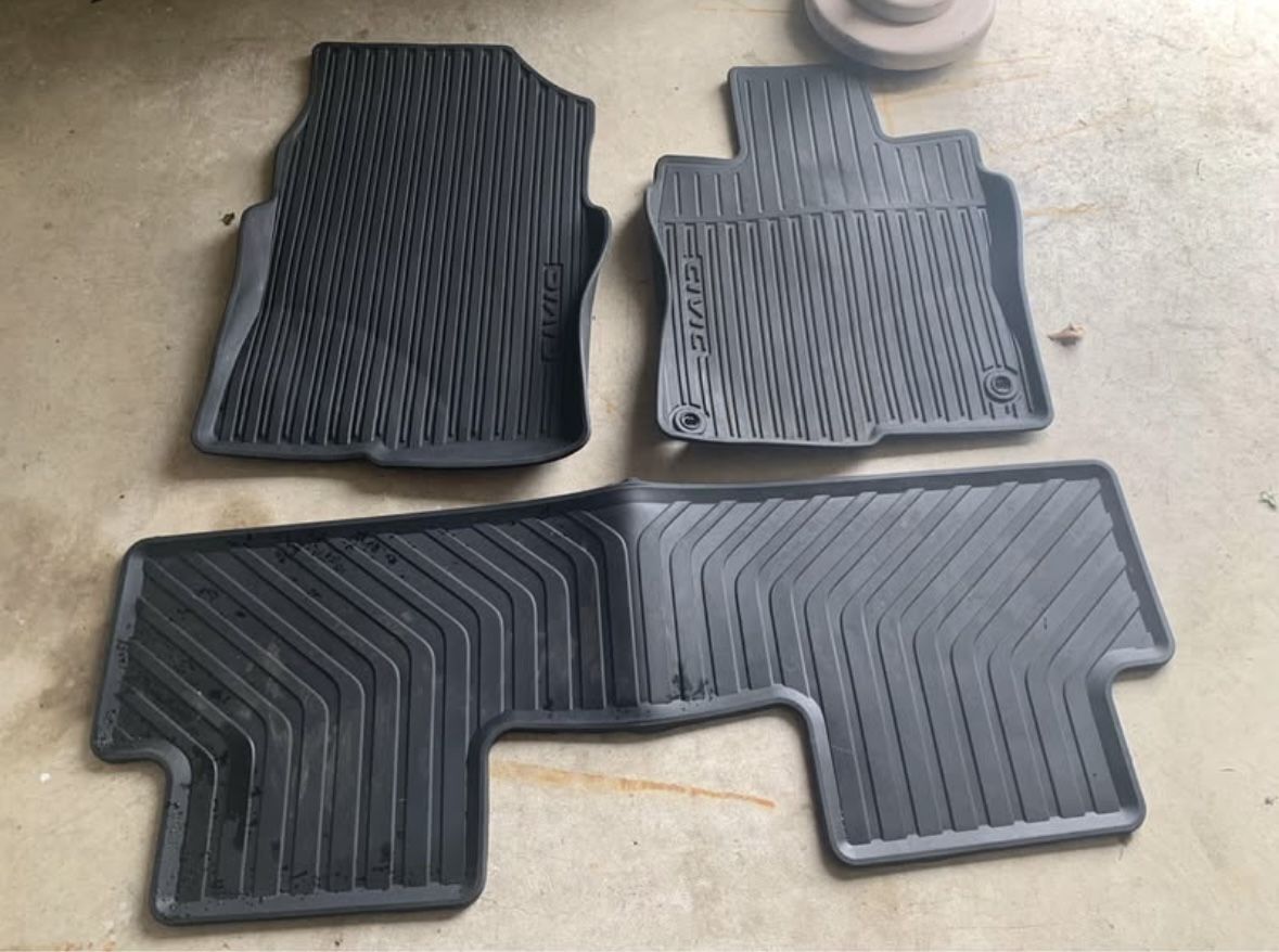 2022 Honda Civic Floor Mats (OEM)