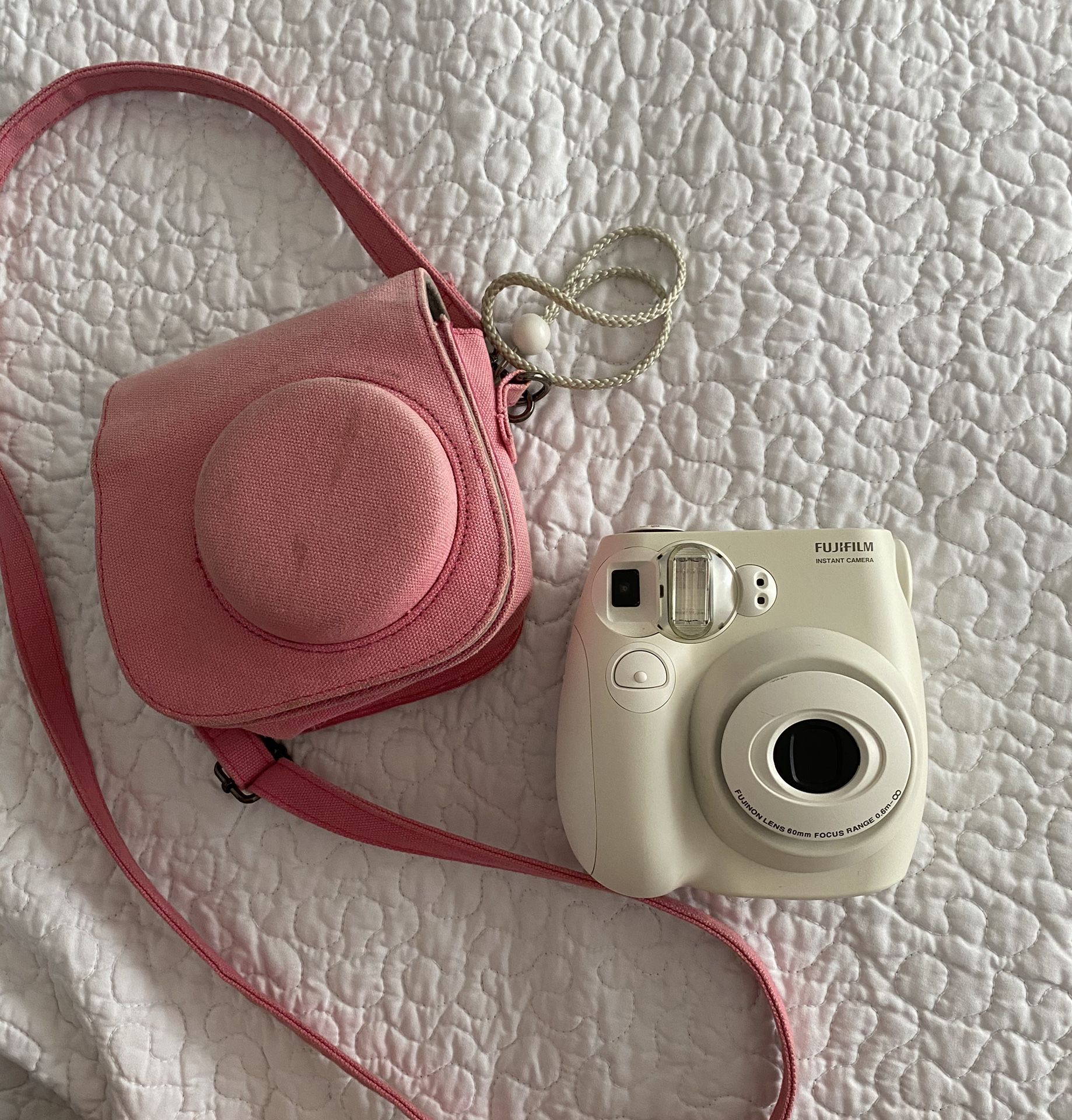 Polaroid Camera - white & Pink camera pouch