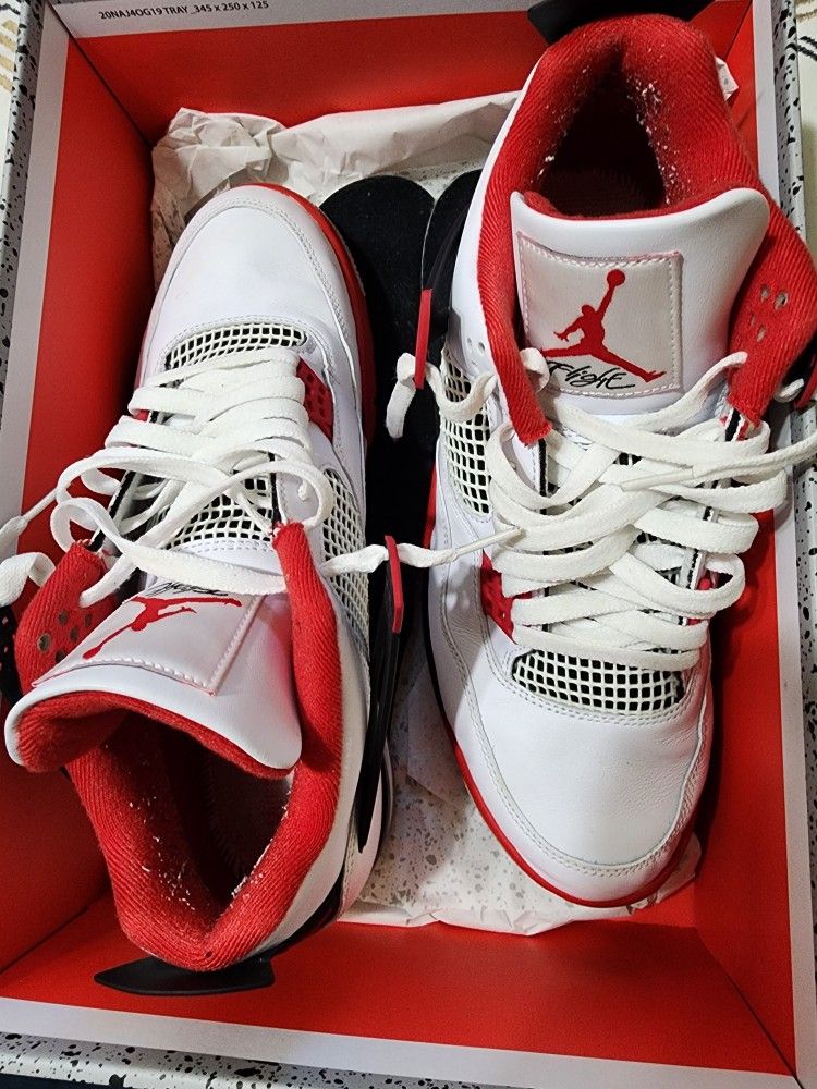 Jordan 4 Fire Red Size 11
