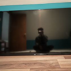 Smart Roku Tv 50 Inches!! New (Has Legs)