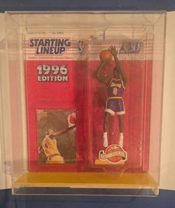 1996 Kobe Bryant Figurine & Card