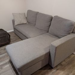 Pull out couch (Full size) And corner sofa 