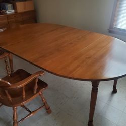 Ethan Allen Dining Table With 4 Chairs