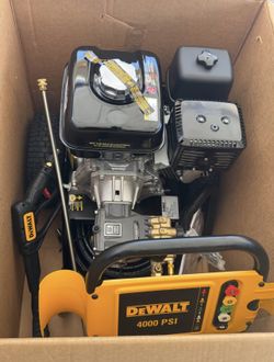 DEWALT 4000 PSI 3.5 GPM Gas Pressure Washer with Honda GX270 Engine, Heavy-Duty Commercial Cold Wate