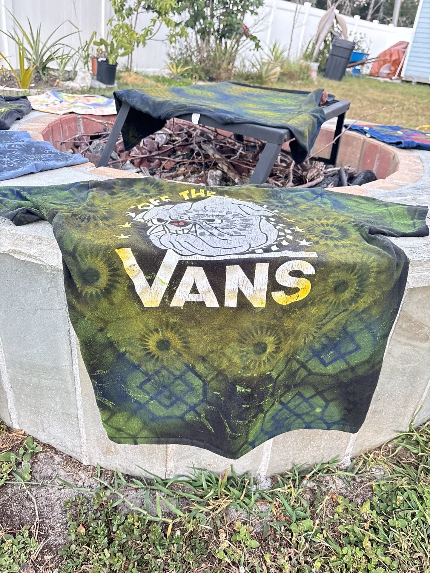 Vans Esthetic Geometric Pattern Tshirt