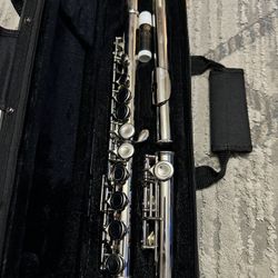 Nice Closed Hole Student Flute Excellent Condition $140 Firm