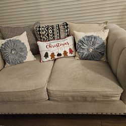 Beautiful Beige Loveseat Sofa – Excellent Condition ✨