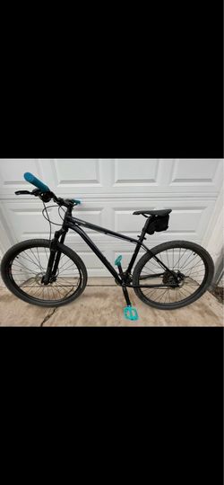 Cannondale trail 7 mountain bike hardtail