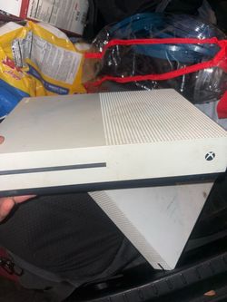 Xbox One S With Games Digital/Disc
