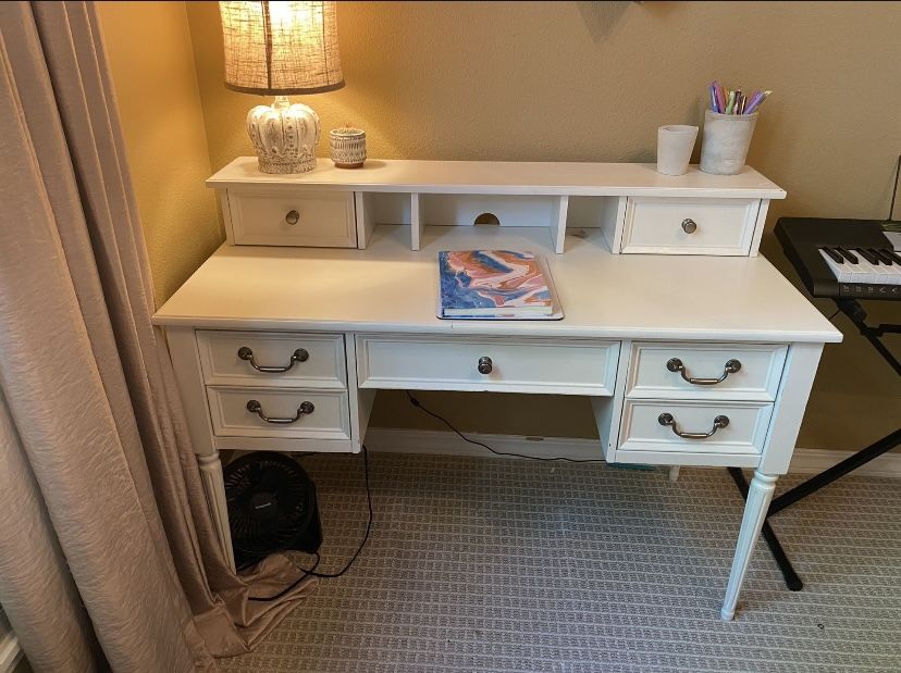 Pottery Barn desk & Hutch Set