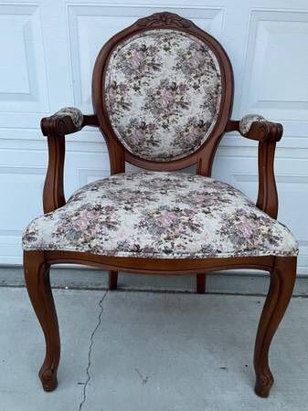 Royal Sofa Chair  