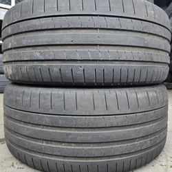 (2) 285 35 23 Pirelli Tires