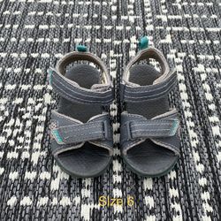 Boys Size 6 Sandals 