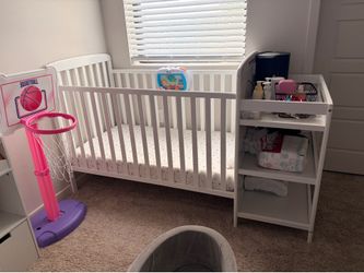 Dream On Me Anna 3-in-1 Convertible Crib & Changer – White | $100